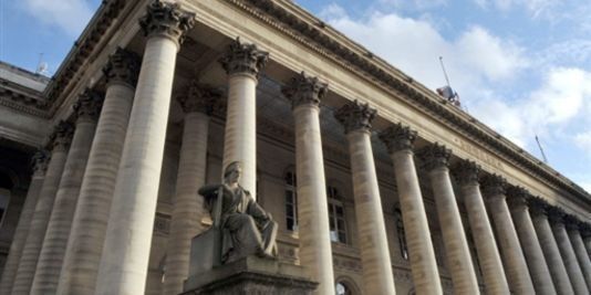 Le CAC 40 atteint son plus haut niveau annuel